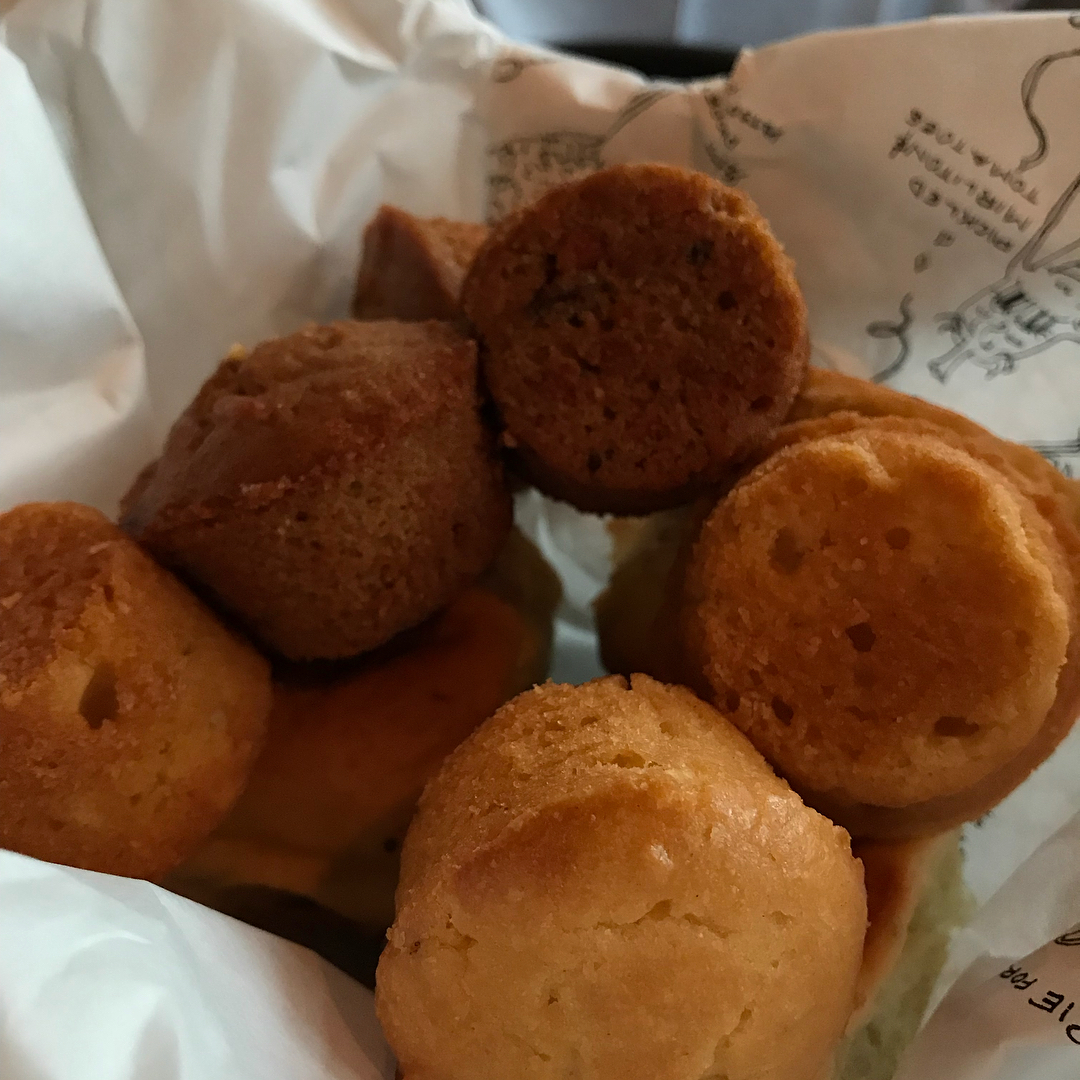 we had fried green tomatoes, fried frog legs, popcorn crab