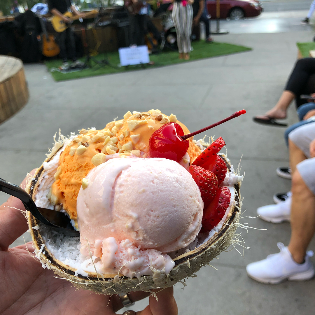 Snackin’ and Feastin’ at   the Tom Yum Spicy Fried Chicken skin was amazing (...