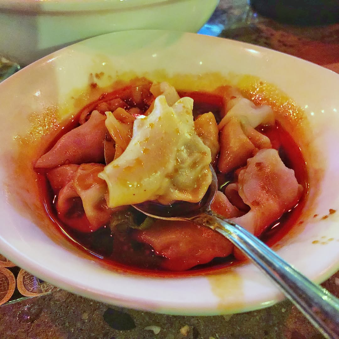 Fed the wife we had Dan Dan Noodles 擔擔麵, spicy wontons 紅油抄手, and pickled veg...