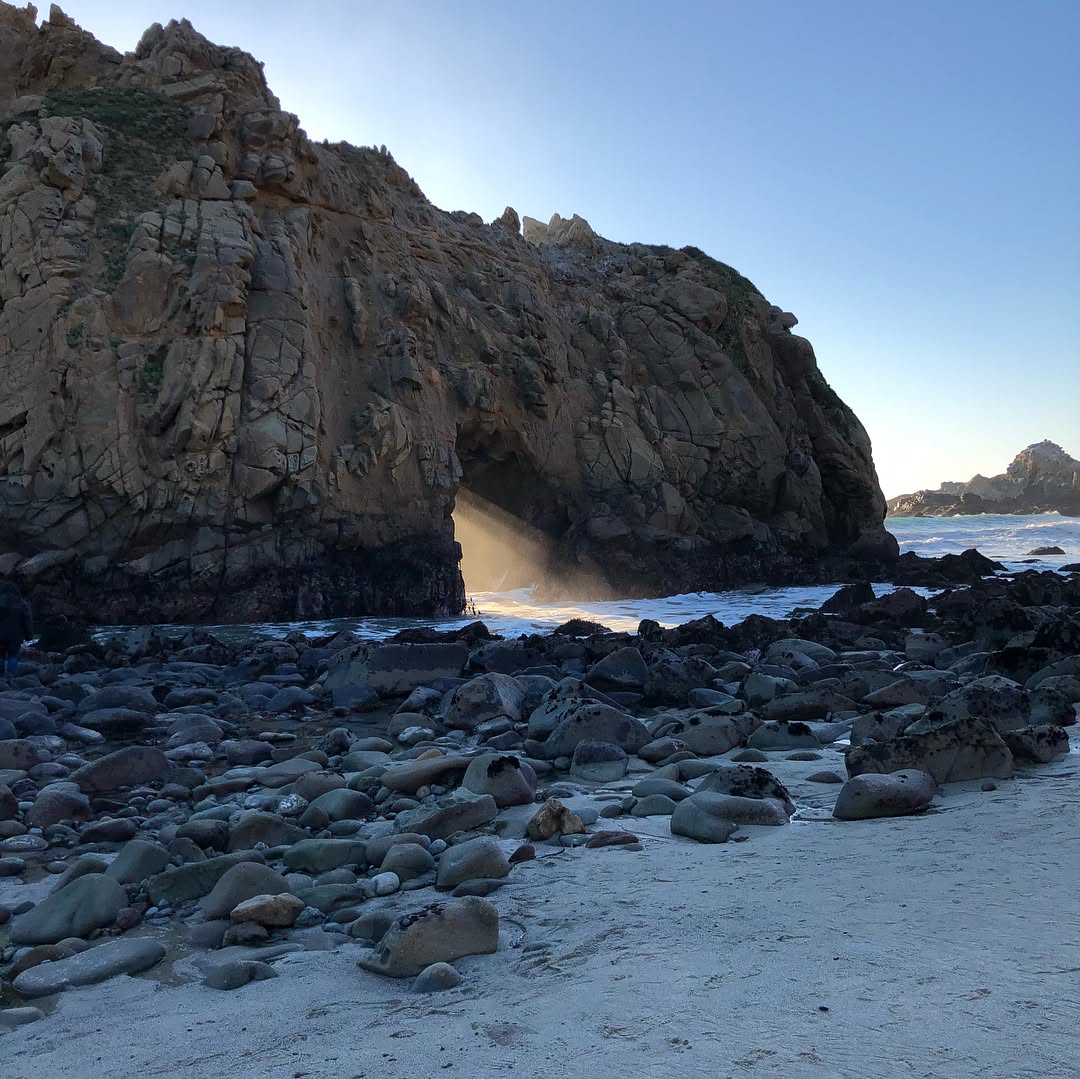 Keyhole arch at Pfieffer state beach