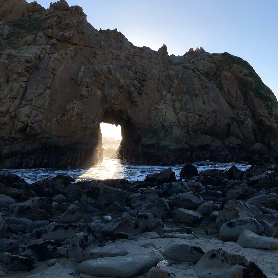 Keyhole arch at Pfieffer state beach