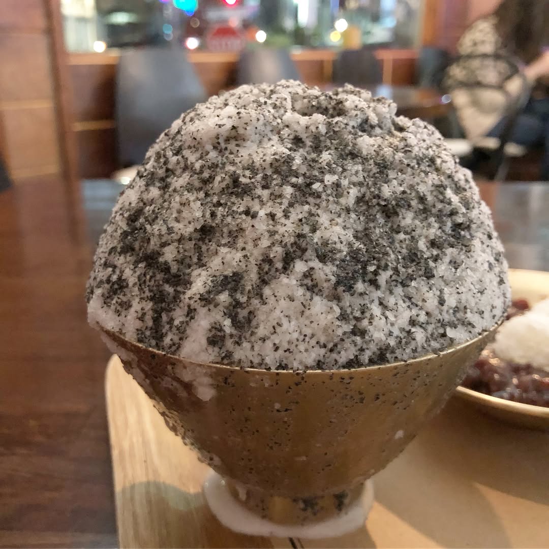 Korean desserts black sesame shaved ice with red beans