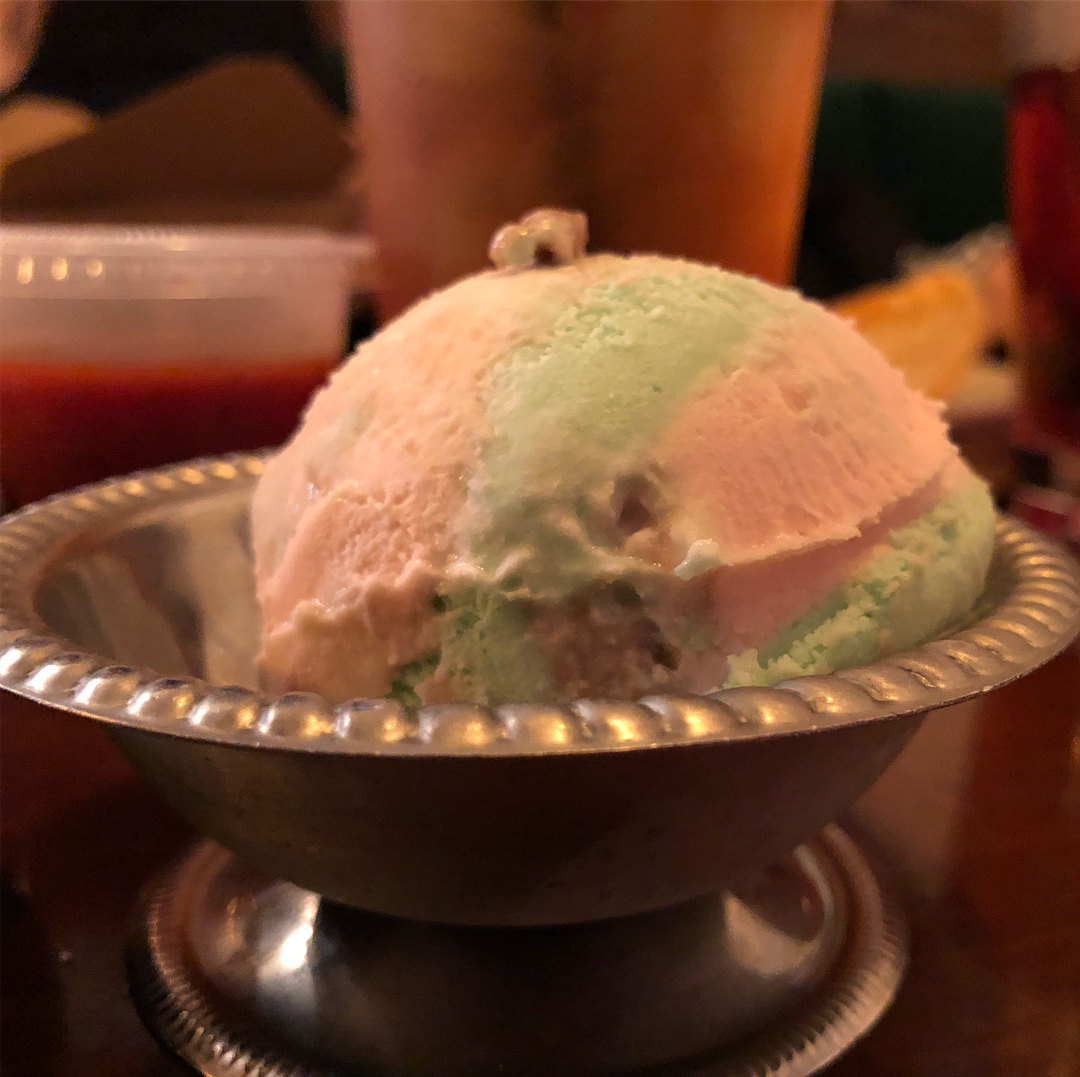 Sunday lunch with old friends at the old spaghetti factory