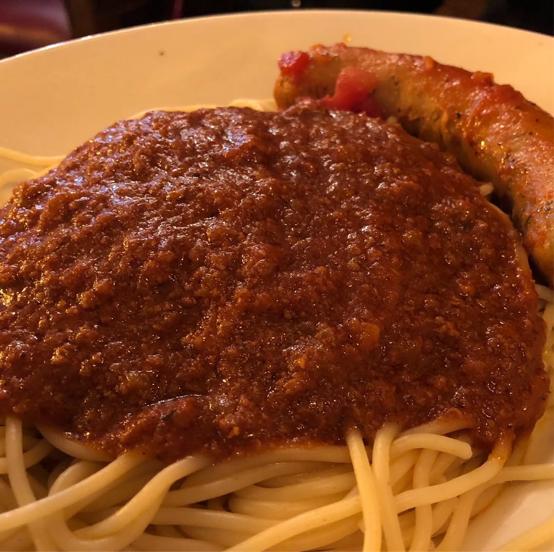 Sunday lunch with old friends at the old spaghetti factory