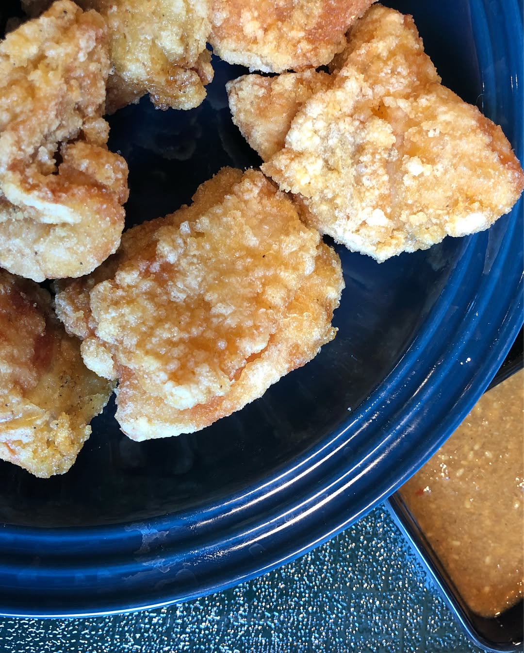 Japanese fried chicken karage 🍗 🐓 🐔 very crunchy with lots of choices for dip...