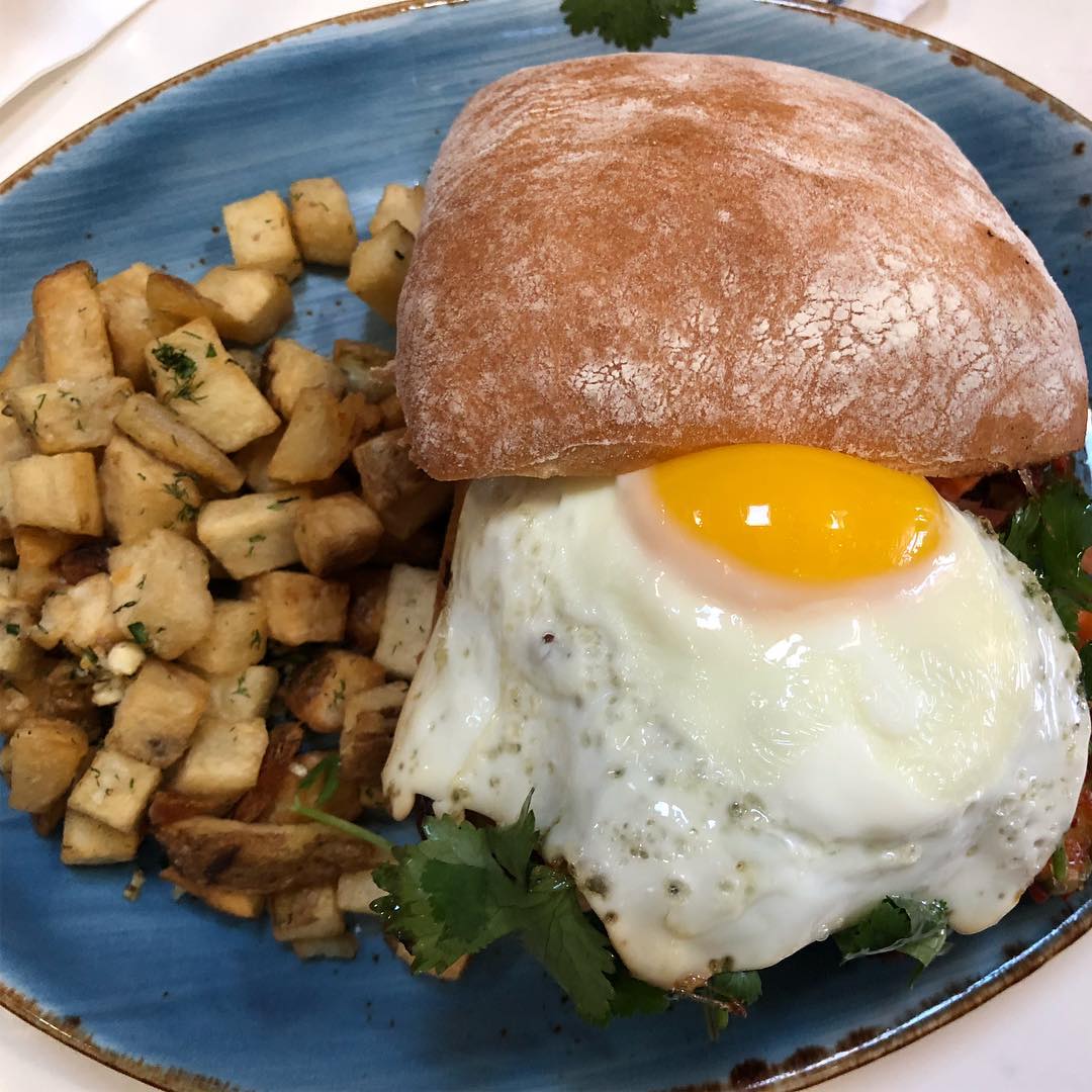 Saturday brunch at Magnolia House in Pasadena