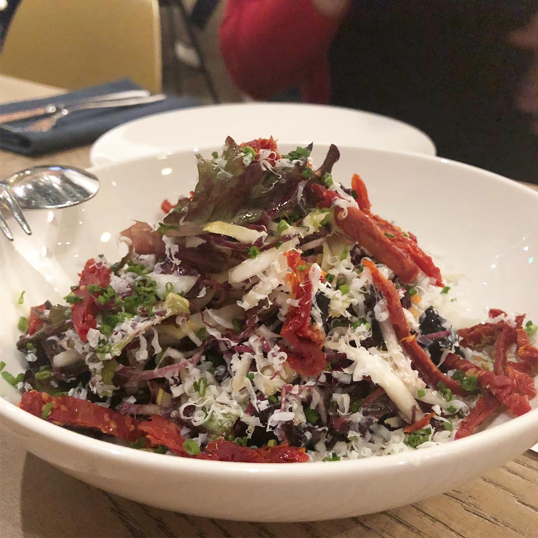 Dinner with friends at Sixth+Mill pizzeria