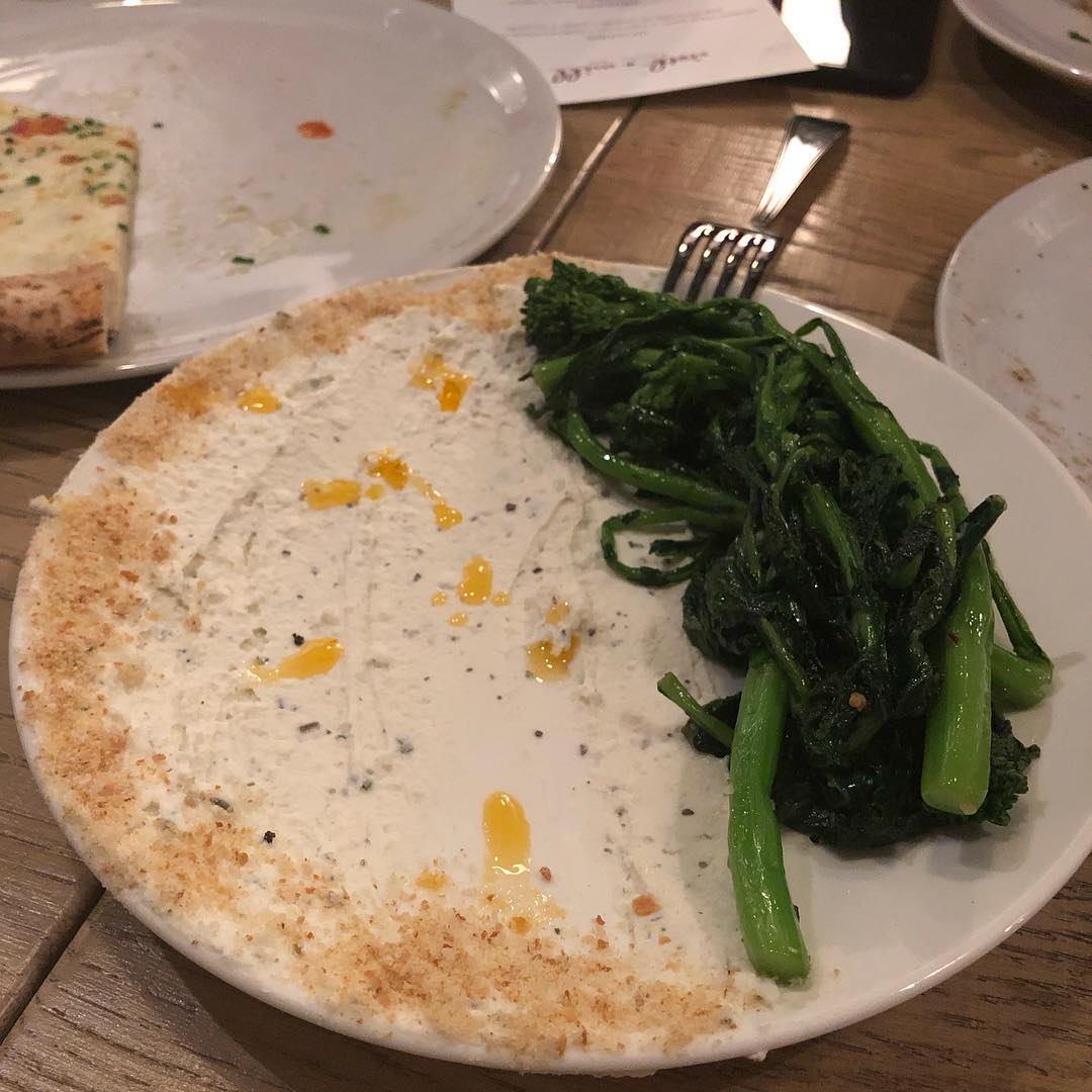 Dinner with friends at Sixth+Mill pizzeria