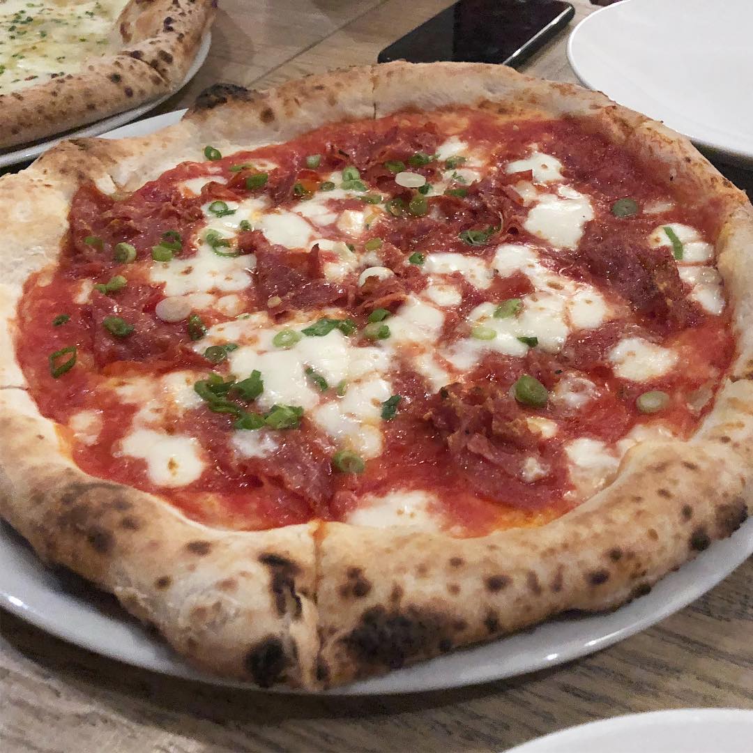 Dinner with friends at Sixth+Mill pizzeria