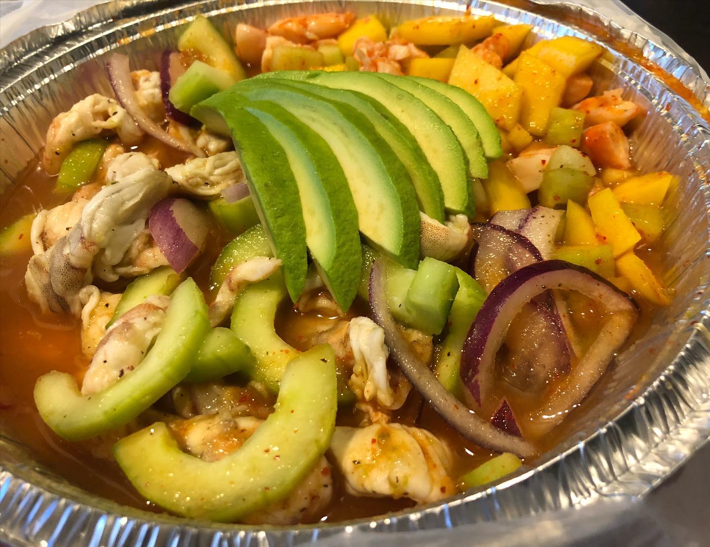 Fish tacos and ceviche/aquachiles con mango