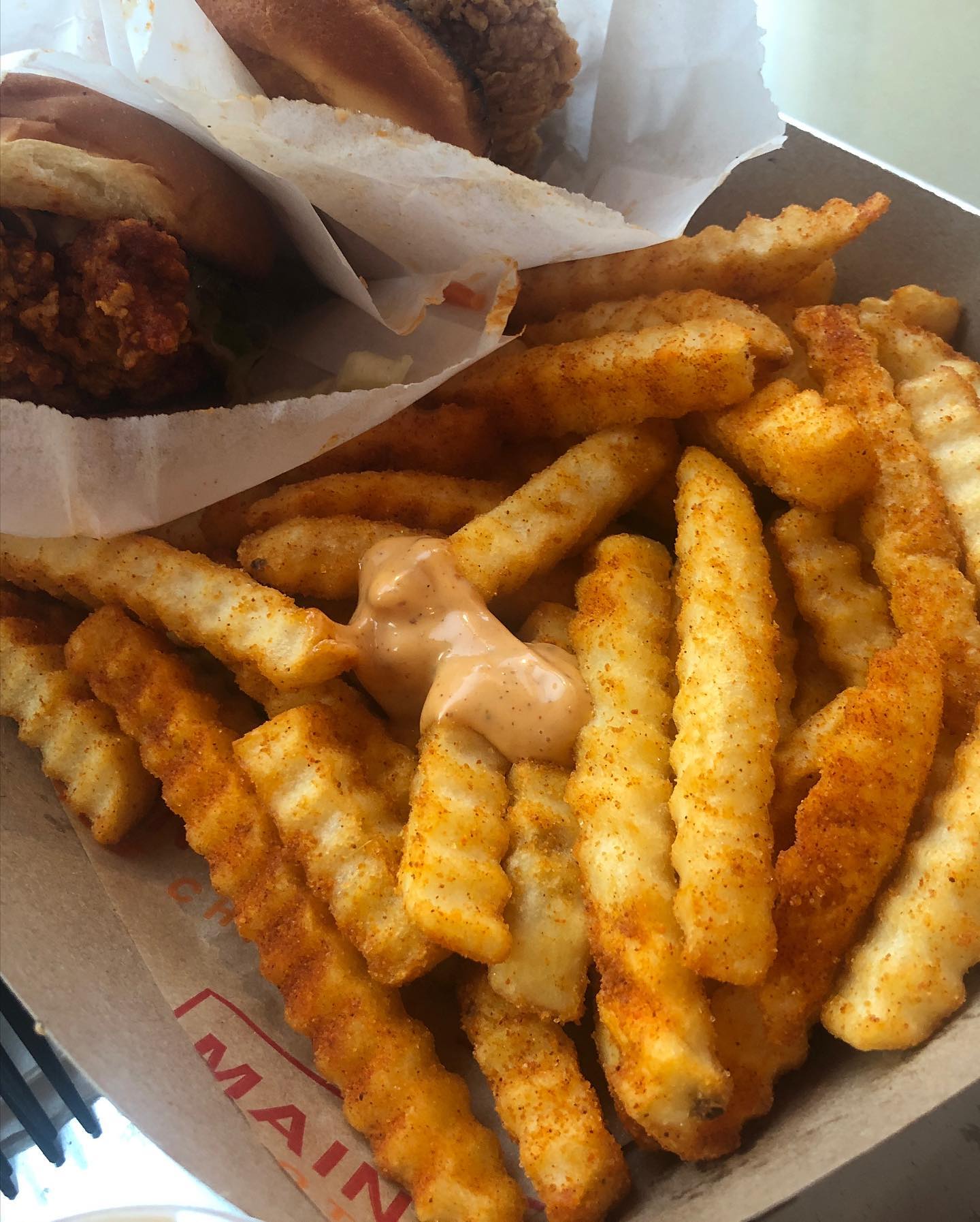 Hot chicken sandwiches from Main Chick in old town Pasadena