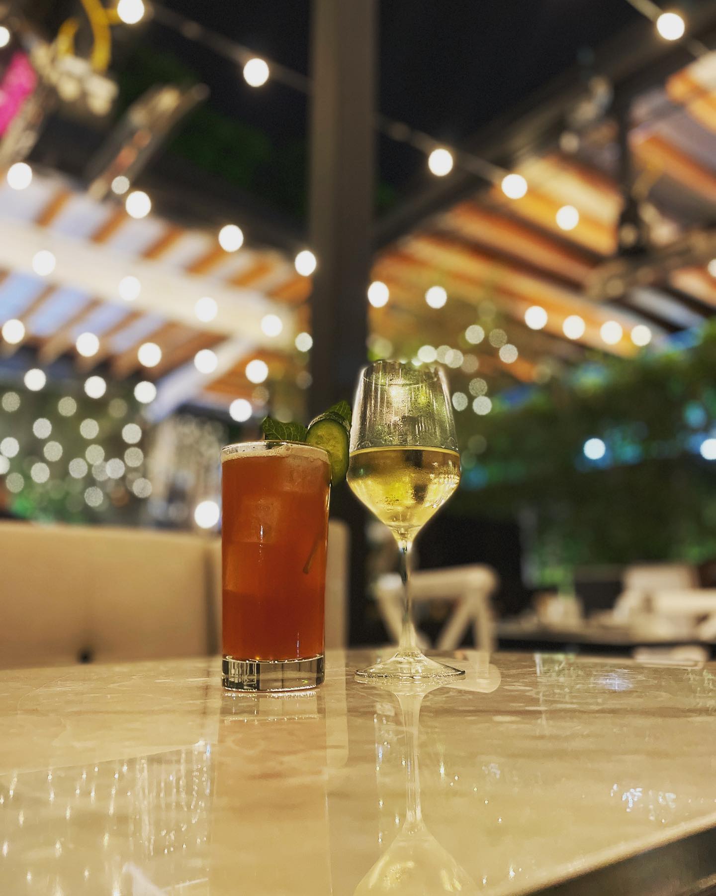 Hookahs and drinks at Olive & Grill