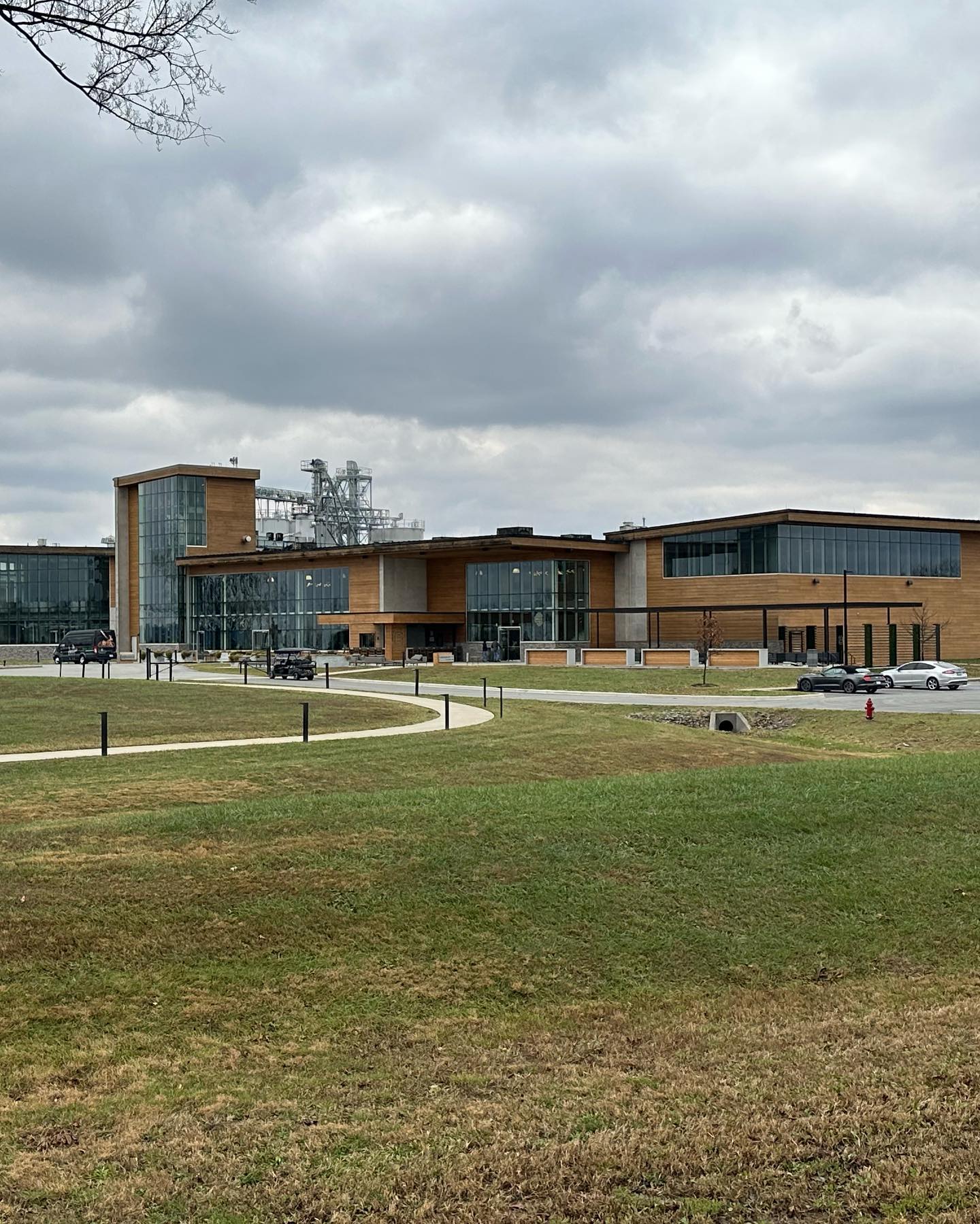 The most modern and Napa-like experience of a distillery - Bardstown Bourbon ...