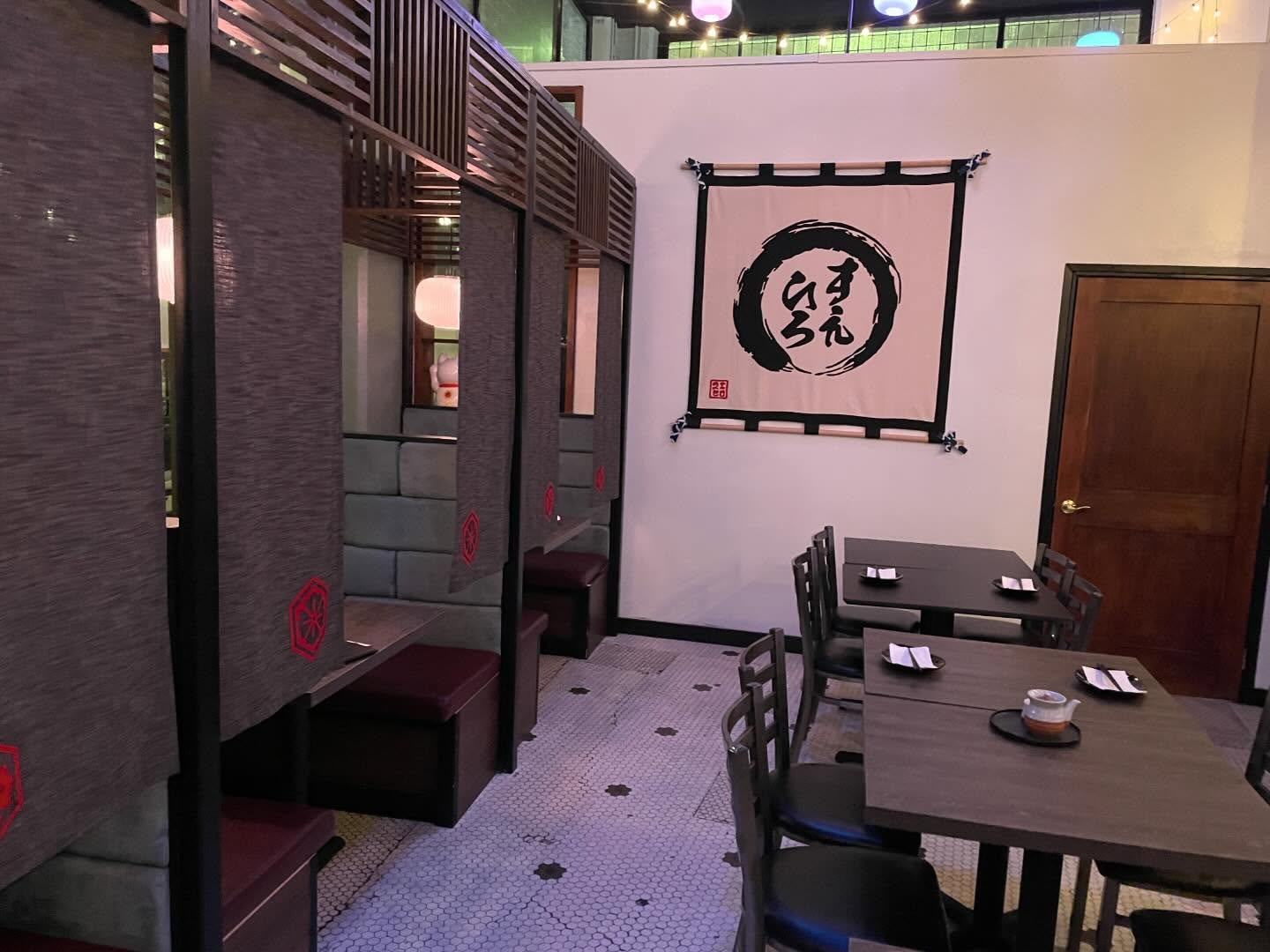 Late night eats at an old favorite in a new location