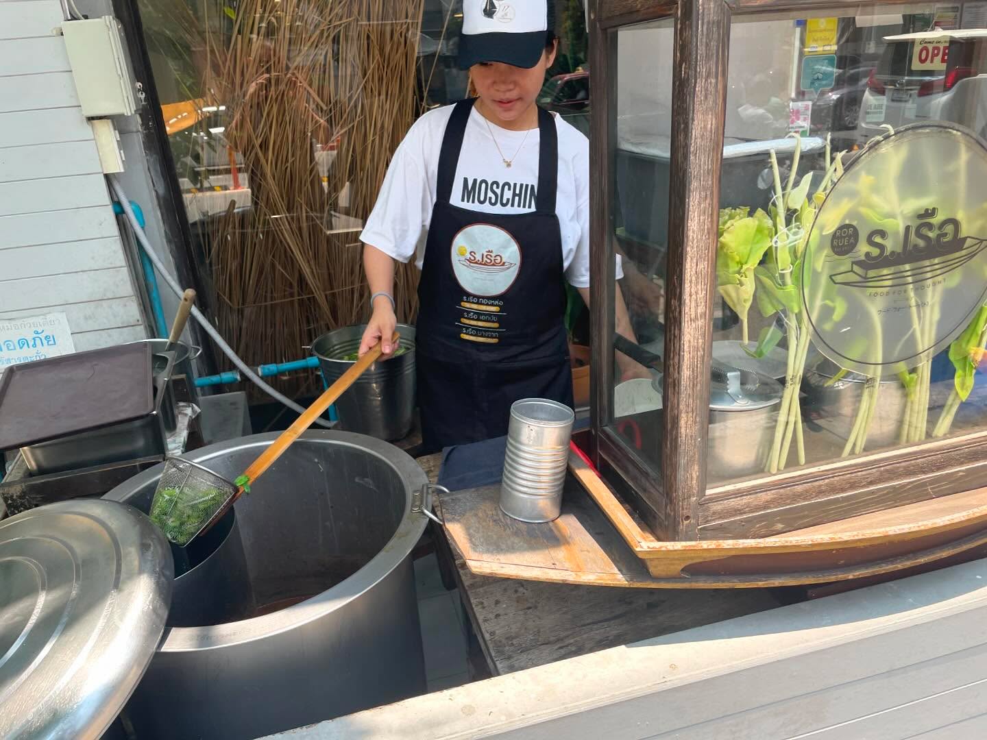 Thai food at Ror Ruea