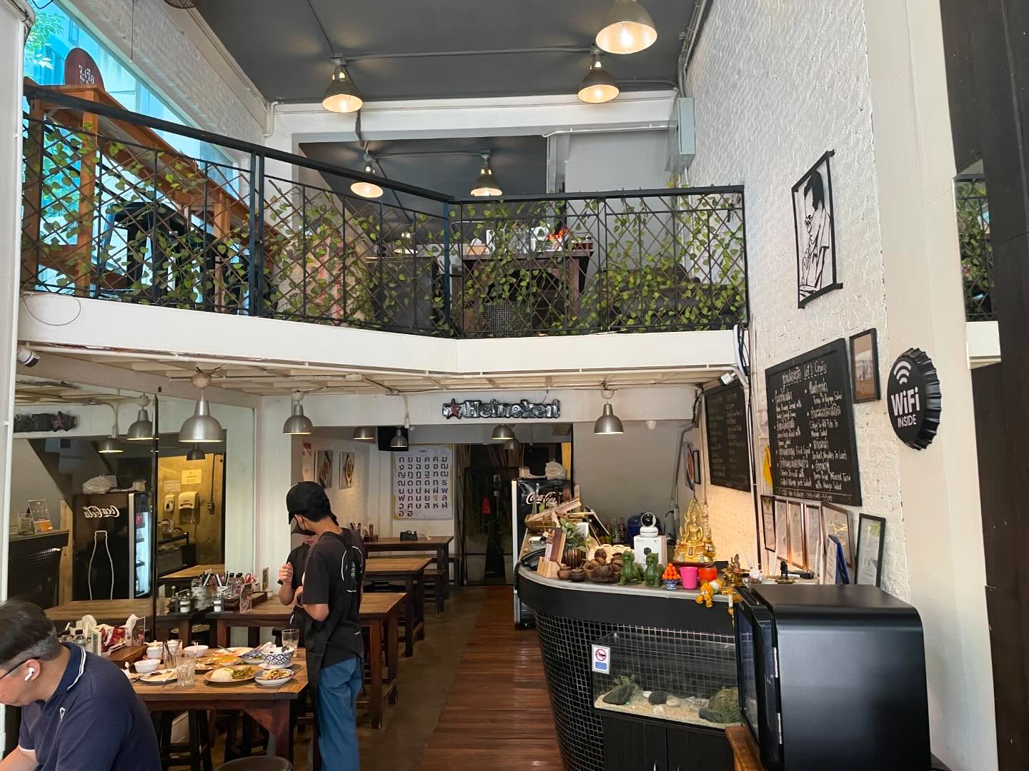 Thai food at Ror Ruea