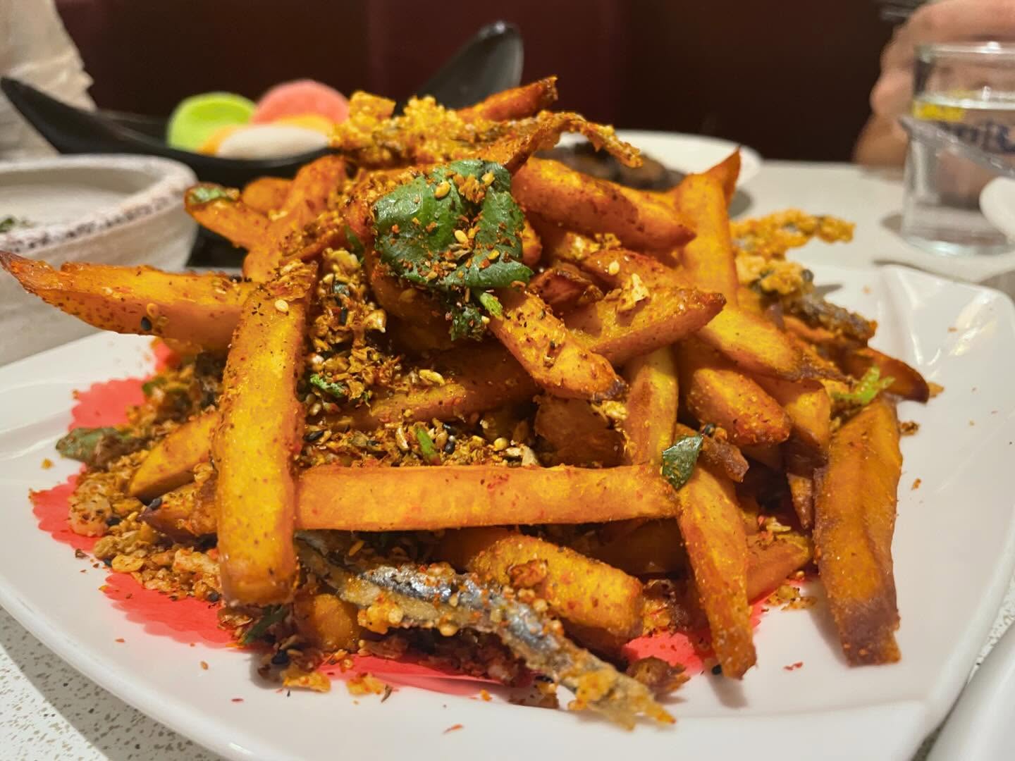 Taiwanese cuisine at 巷子口食堂