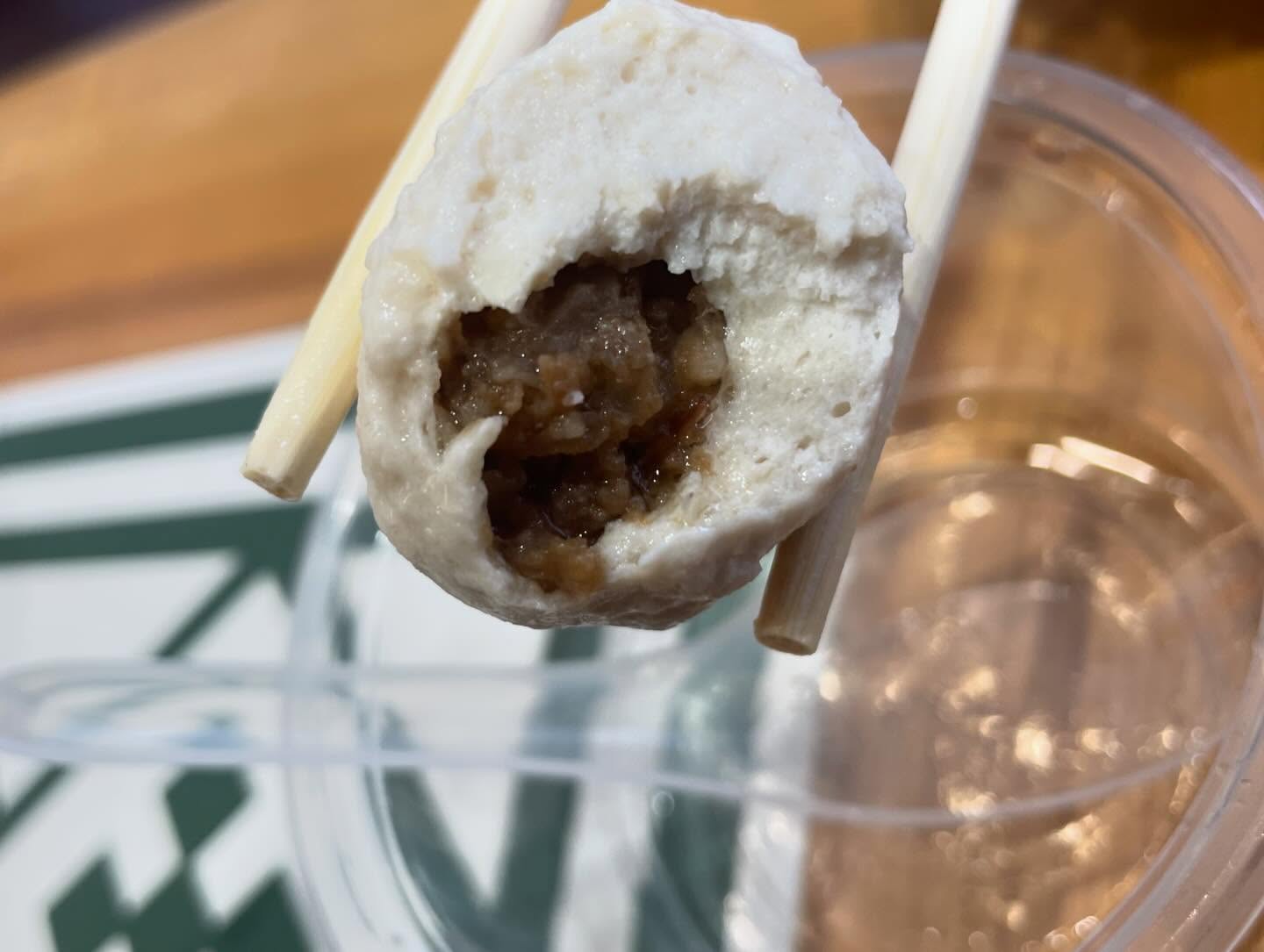 Snacking on piano island , Gulangyu