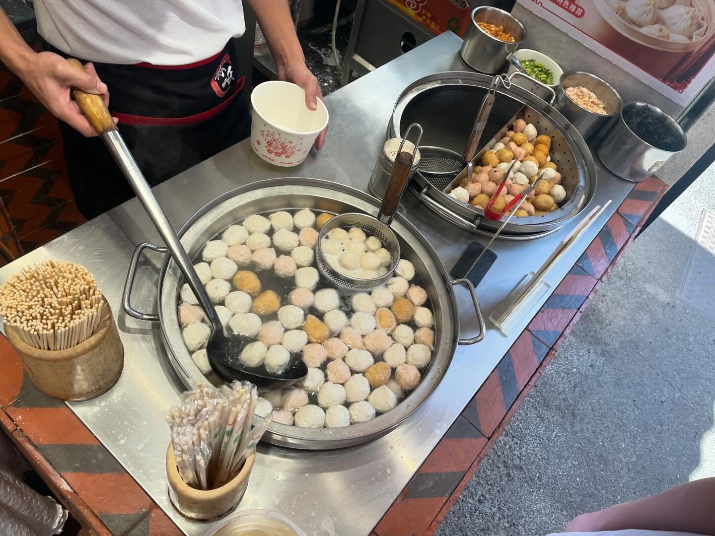 Snacking on piano island , Gulangyu