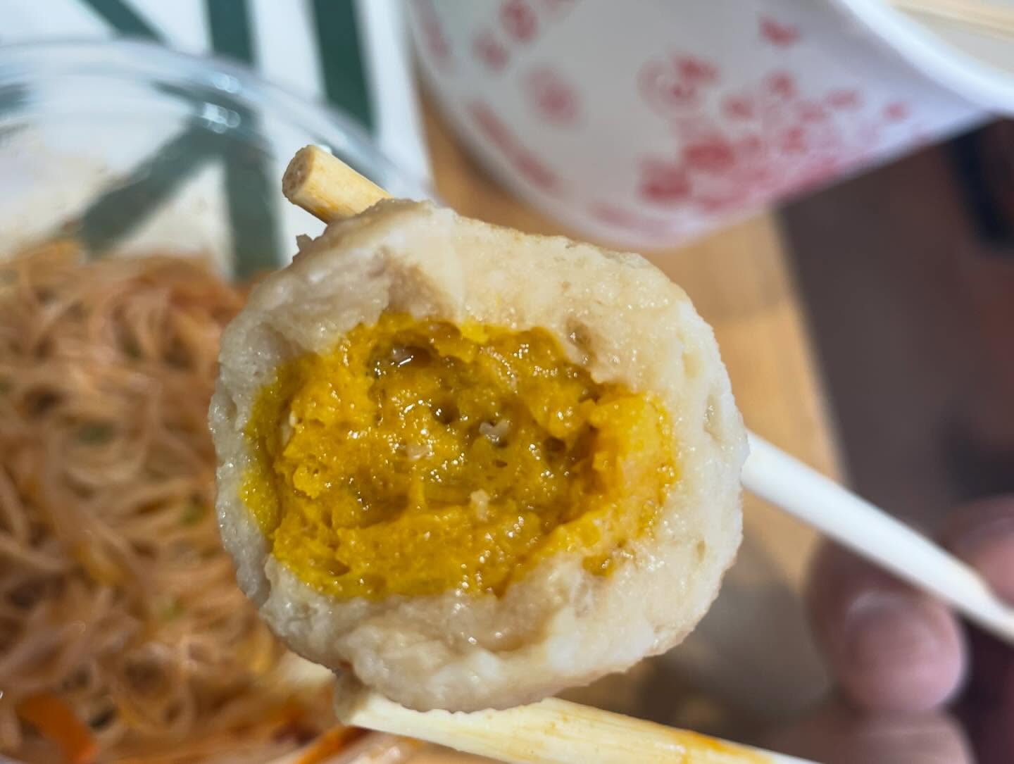 Snacking on piano island , Gulangyu